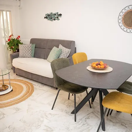 Superbe Port De Lumineux,clim , Parking * Niza