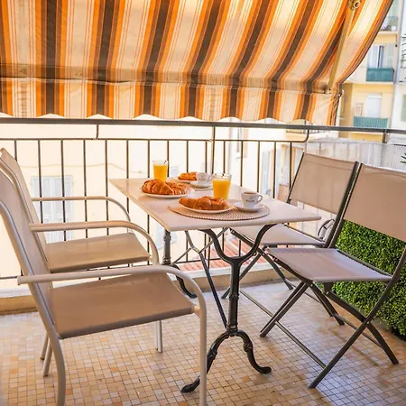 Superbe Port De Lumineux,clim , Parking *